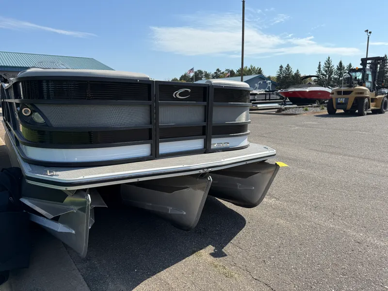 Slide: The Image of Crest Caribbean LX 230 2022 - 12