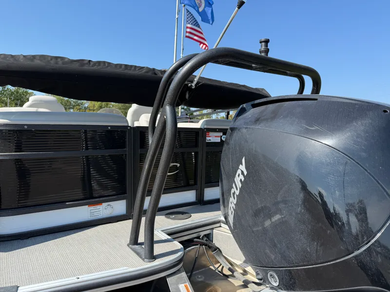 Slide: The Image of Crest Caribbean LX 230 2022 - 14