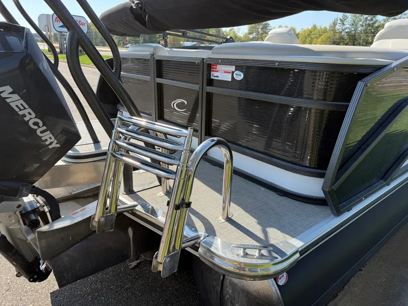 Slide: The Image of Crest Caribbean LX 230 2022 - 15