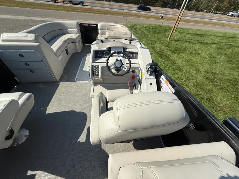 Slide: The Image of Crest Caribbean LX 230 2022 - 5