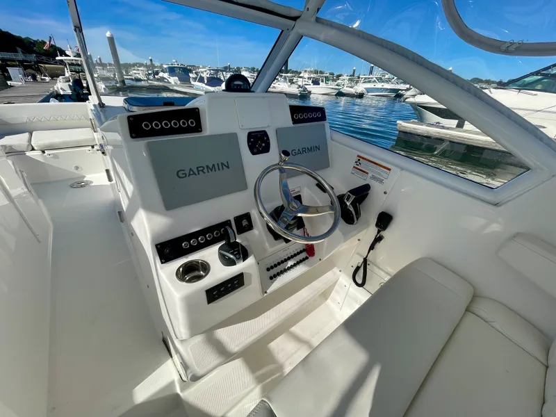 Slide: The Image of EdgeWater 28CX 2022 - 14