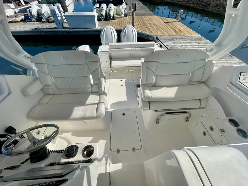 Slide: The Image of EdgeWater 28CX 2022 - 18