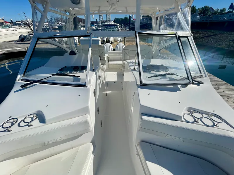 Slide: The Image of EdgeWater 28CX 2022 - 20