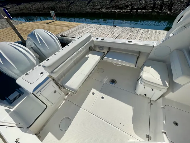 Slide: The Image of EdgeWater 28CX 2022 - 5