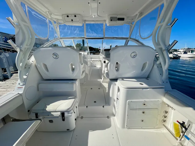 Slide: The Image of EdgeWater 28CX 2022 - 7