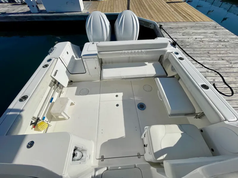 Slide: The Image of EdgeWater 28CX 2022 - 9