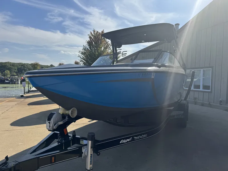 The Image of Tige R21 2018 - 0