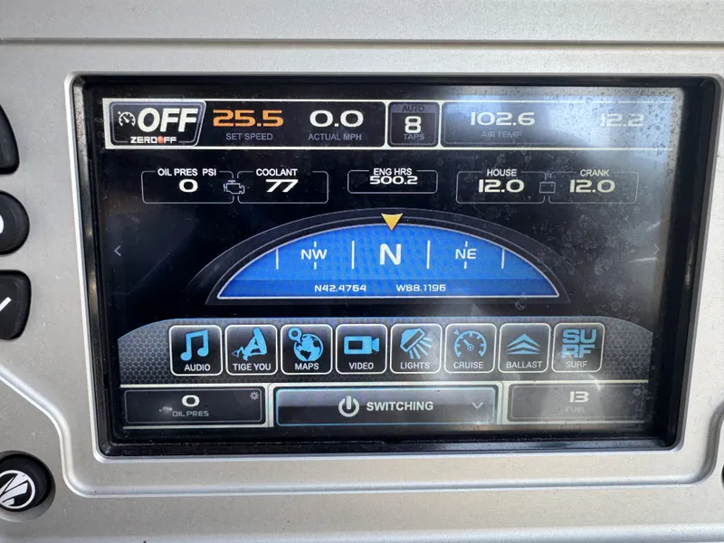 Slide: The Image of Tige R21 2018 - 10