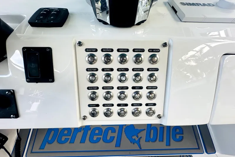 Slide: The Image of Intrepid 375 Center Console 2018 - 28