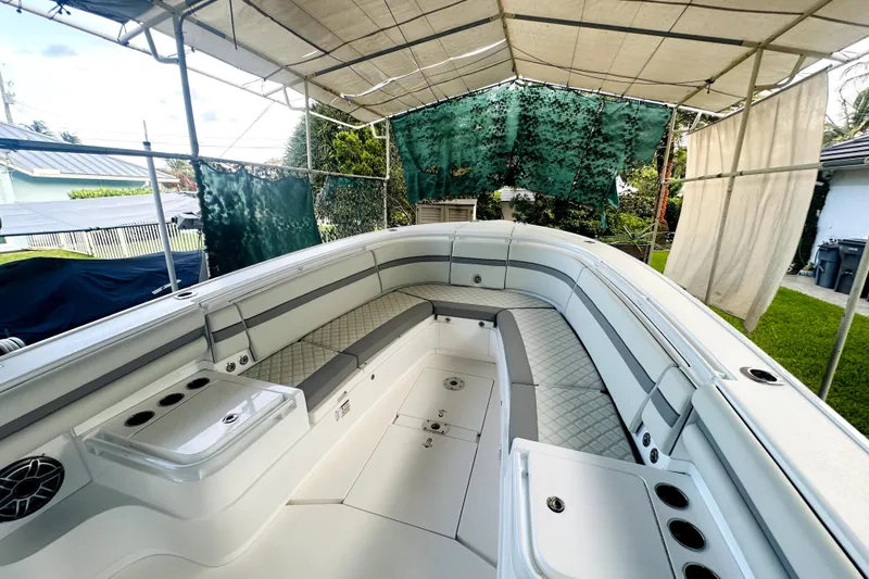Slide: The Image of Intrepid 375 Center Console 2018 - 15