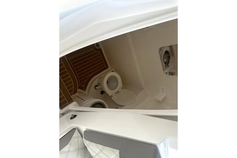 Slide: The Image of Intrepid 375 Center Console 2018 - 26