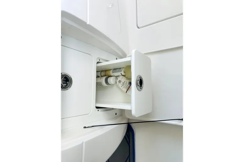 Slide: The Image of Intrepid 375 Center Console 2018 - 24