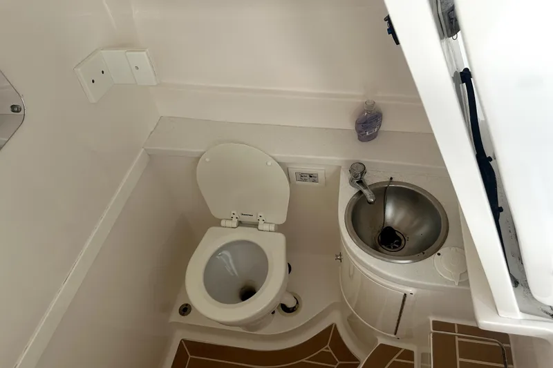 Slide: The Image of Intrepid 375 Center Console 2018 - 25