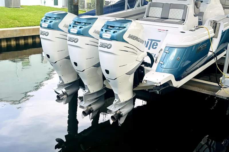 Slide: The Image of Intrepid 375 Center Console 2018 - 17