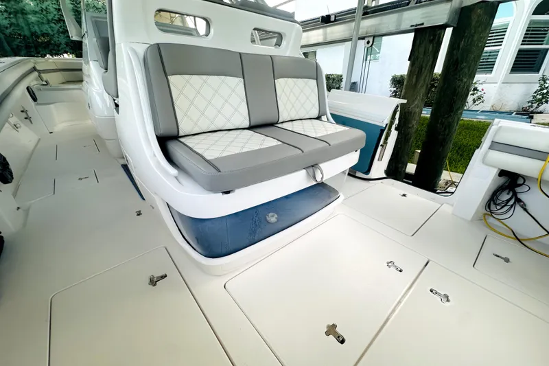Slide: The Image of Intrepid 375 Center Console 2018 - 13