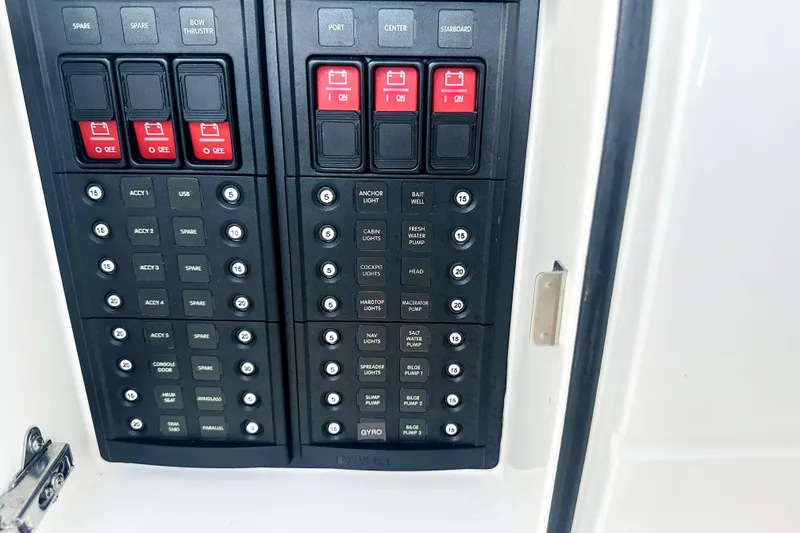 Slide: The Image of Intrepid 375 Center Console 2018 - 27