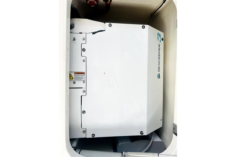 Slide: The Image of Intrepid 375 Center Console 2018 - 29