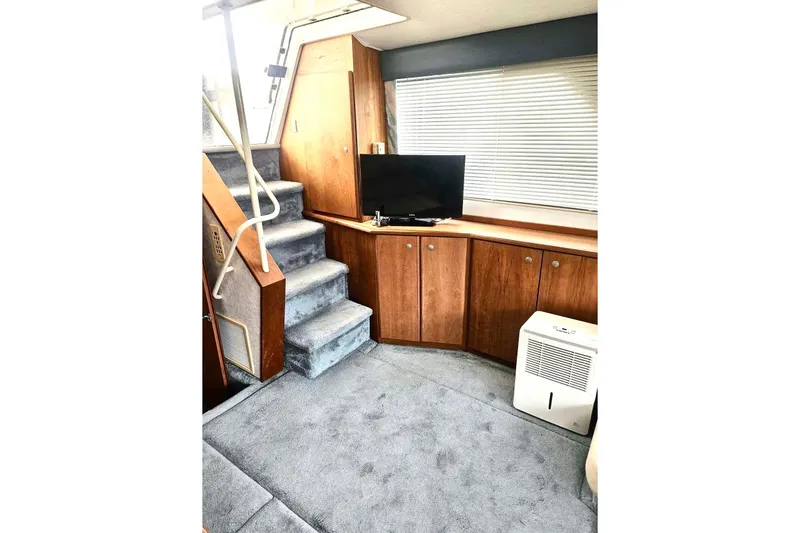 Slide: The Image of Silverton 392 Motor Yacht 1997 - 24