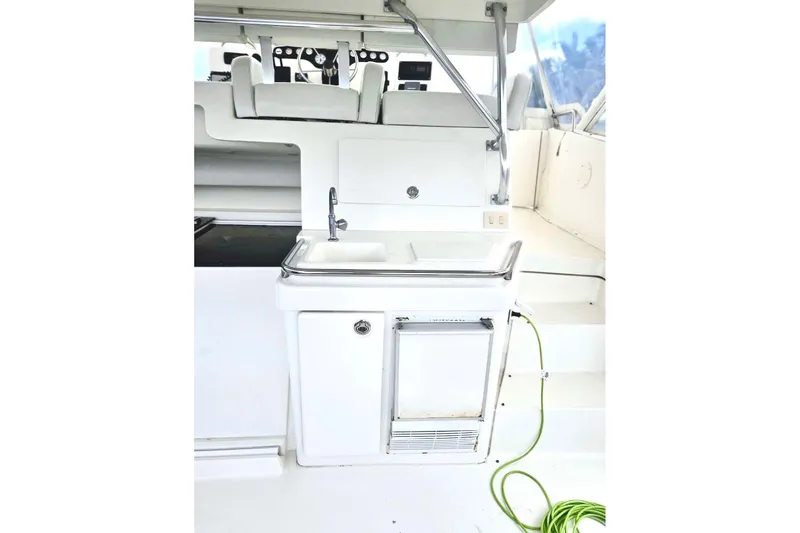 Slide: The Image of Silverton 392 Motor Yacht 1997 - 20