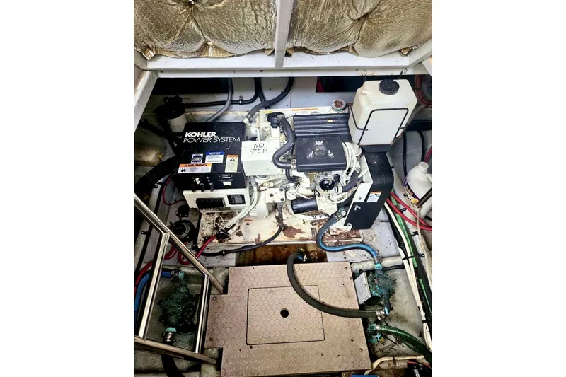 Slide: The Image of Silverton 392 Motor Yacht 1997 - 40
