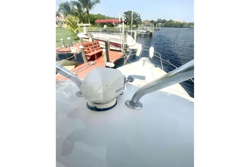 Slide: The Image of Silverton 392 Motor Yacht 1997 - 13