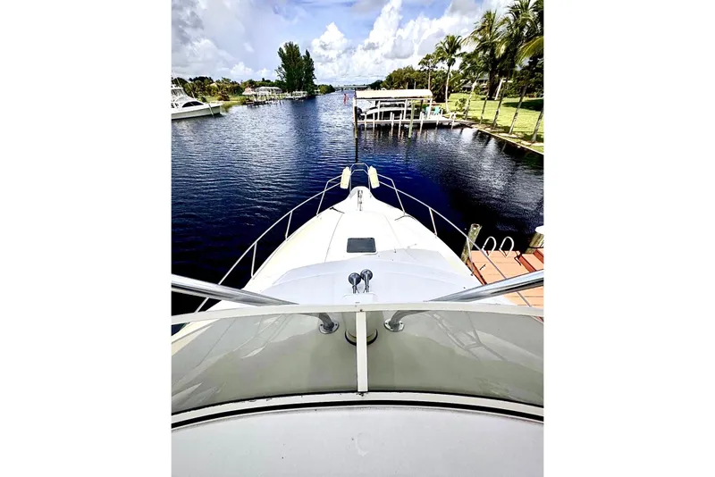 Slide: The Image of Silverton 392 Motor Yacht 1997 - 18