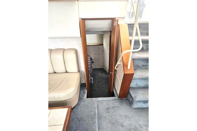 Slide: The Image of Silverton 392 Motor Yacht 1997 - 33