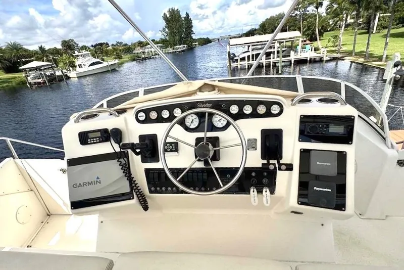 Slide: The Image of Silverton 392 Motor Yacht 1997 - 16