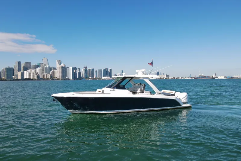 Slide: The Image of Tiara Yachts 34 LS 2022 - 1