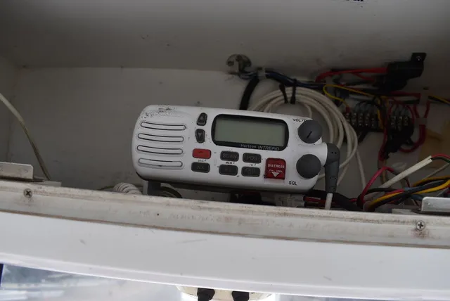 Slide: The Image of Pro Line 20 Sport Center Console 2002 - 47