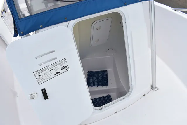 Slide: The Image of Pro Line 20 Sport Center Console 2002 - 49