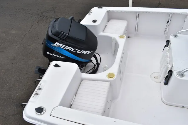 Slide: The Image of Pro Line 20 Sport Center Console 2002 - 8