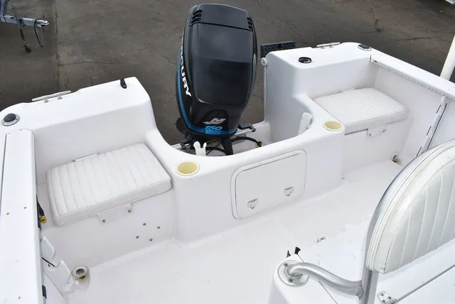 Slide: The Image of Pro Line 20 Sport Center Console 2002 - 24