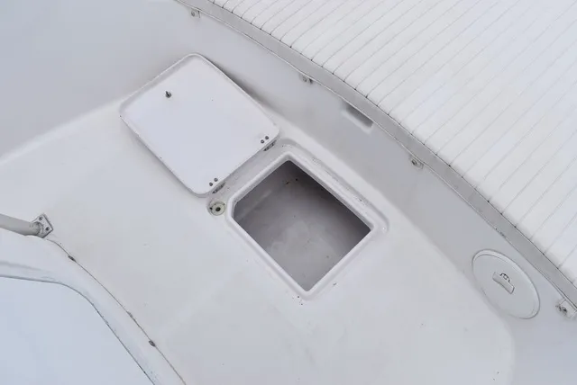 Slide: The Image of Pro Line 20 Sport Center Console 2002 - 52