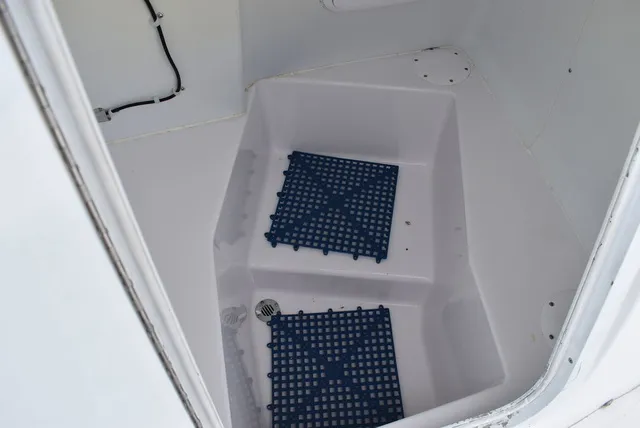 Slide: The Image of Pro Line 20 Sport Center Console 2002 - 50