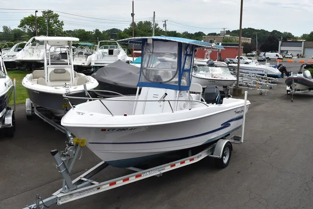 The Image of Pro Line 20 Sport Center Console 2002 - 0