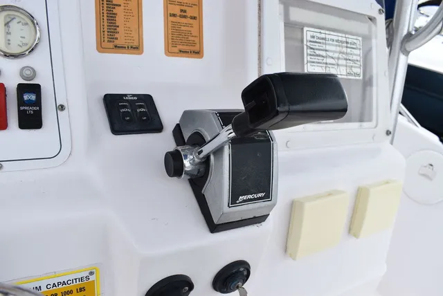 Slide: The Image of Pro Line 20 Sport Center Console 2002 - 38