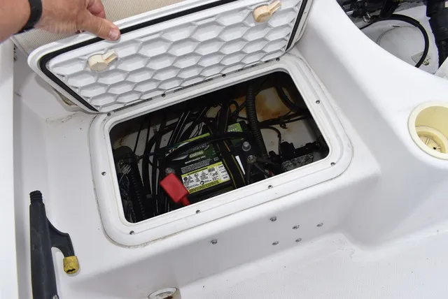Slide: The Image of Pro Line 20 Sport Center Console 2002 - 26