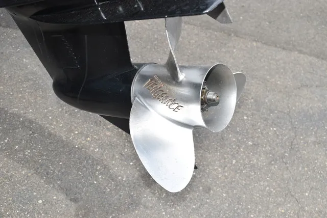 Slide: The Image of Pro Line 20 Sport Center Console 2002 - 65