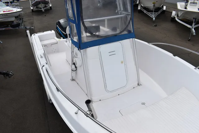 Slide: The Image of Pro Line 20 Sport Center Console 2002 - 15