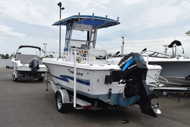 Slide: The Image of Pro Line 20 Sport Center Console 2002 - 5