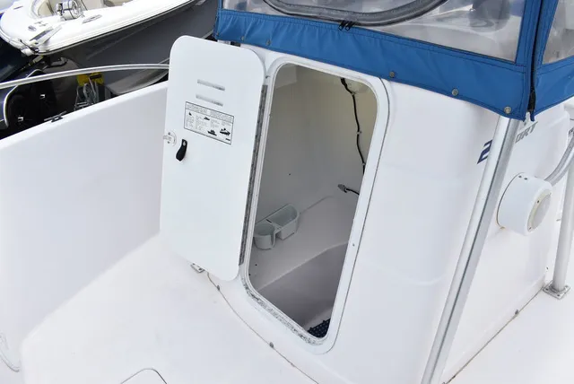 Slide: The Image of Pro Line 20 Sport Center Console 2002 - 48