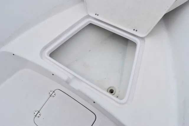 Slide: The Image of Pro Line 20 Sport Center Console 2002 - 55