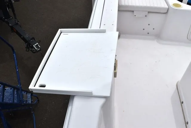 Slide: The Image of Pro Line 20 Sport Center Console 2002 - 60