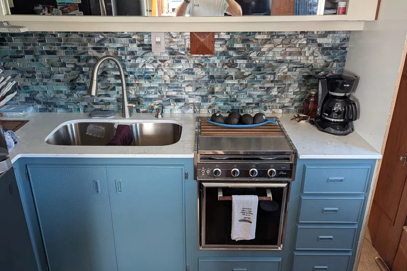 Slide: The Image of Bertram 42 Flybridge Motor Yacht 1975 - 10