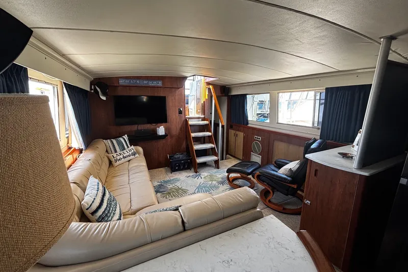 Slide: The Image of Bertram 42 Flybridge Motor Yacht 1975 - 13