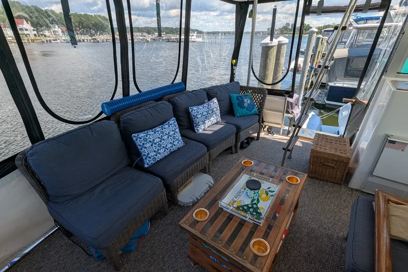 Slide: The Image of Bertram 42 Flybridge Motor Yacht 1975 - 4