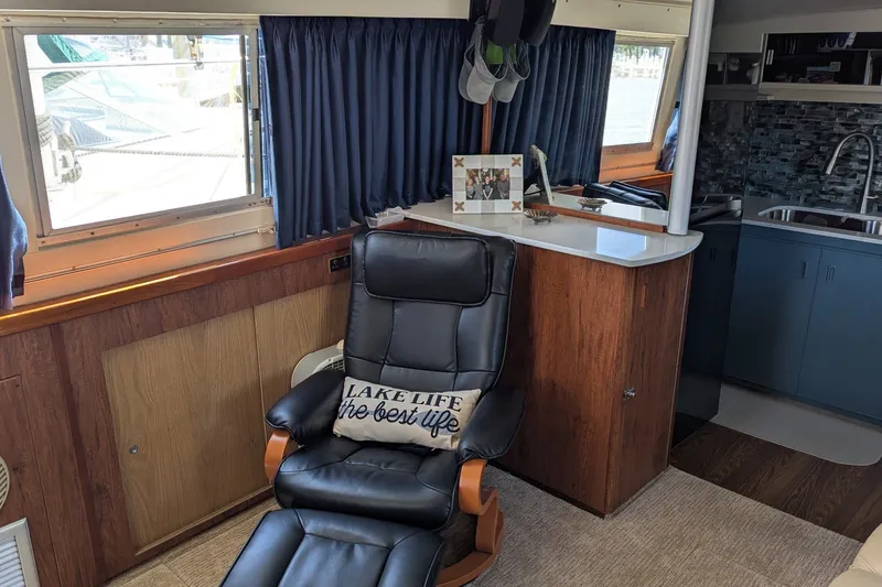 Slide: The Image of Bertram 42 Flybridge Motor Yacht 1975 - 14