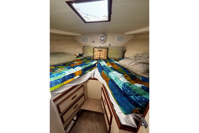 Slide: The Image of Bertram 42 Flybridge Motor Yacht 1975 - 18