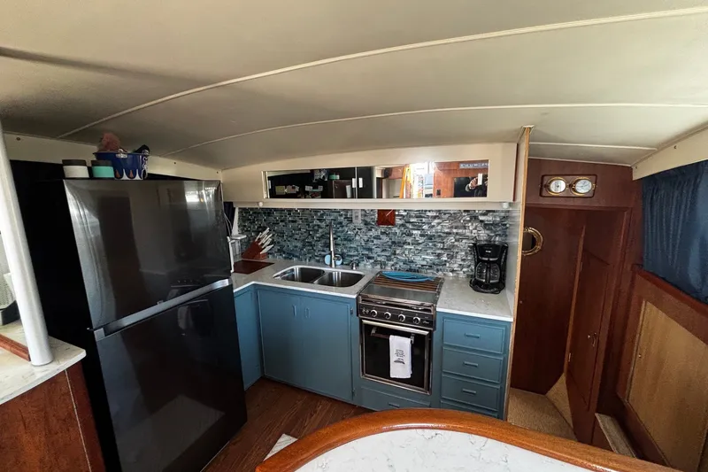Slide: The Image of Bertram 42 Flybridge Motor Yacht 1975 - 17